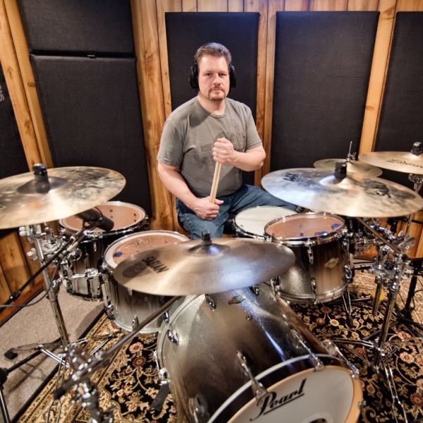 eric-drummerfe7a6d61-dd32-5dc3-04a2-b69f784081b119B16850-B5FB-F293-C6E6-F40804514D5A.jpg