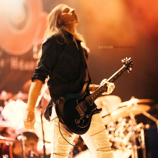 riffster-rock-web2A876E28-6BD7-9147-2D1A-563CA72401E6.jpg