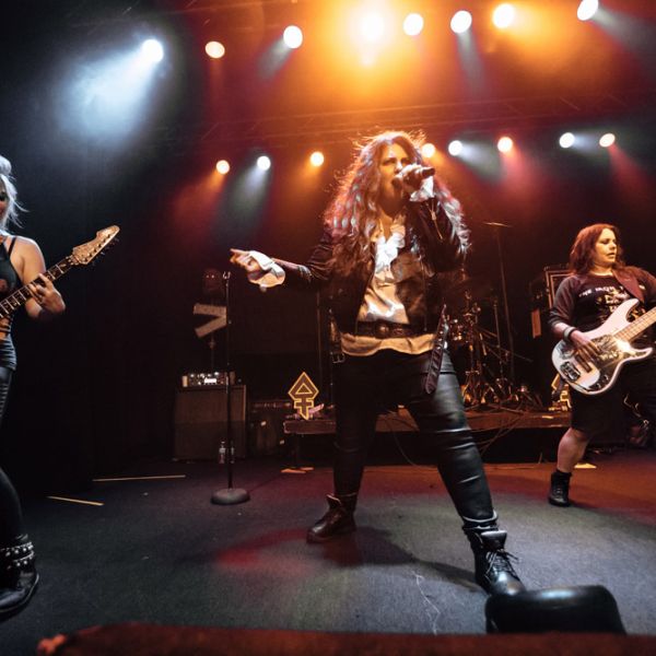 riffster-theironmaidens-332df66a1-f471-f132-c1b3-36fb4608d2feDCCC5518-B505-7023-C1D7-F08F1BFD0752.jpg
