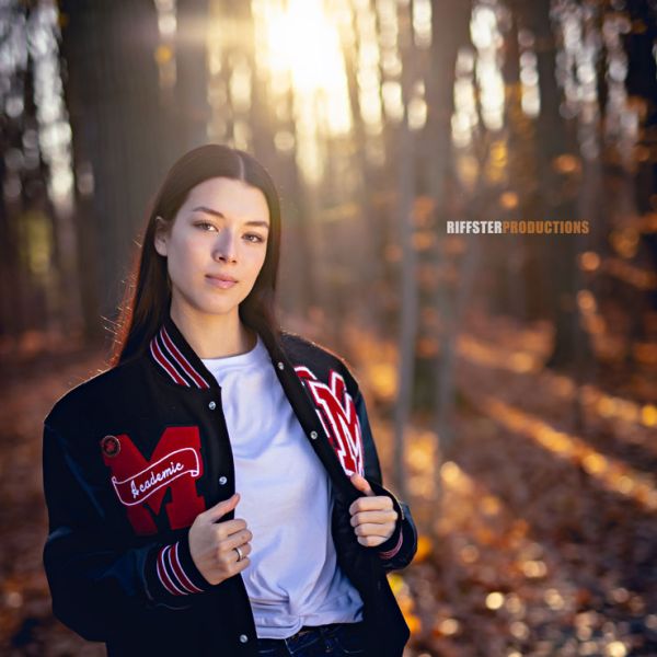 senior-allie-5weba1d0d06a-de59-6cb0-d7cf-09af2ae08116C4E72507-3ED5-8A42-6C8C-3EB949BA70DD.jpg